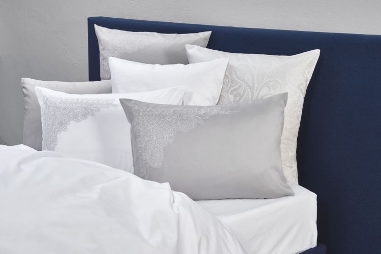 **Feine Bettwäsche** für traumhaften Schlaf und luxuriösen Komfort.